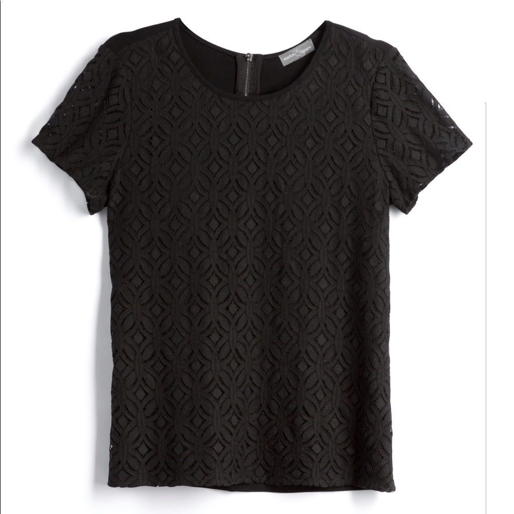 Black short sleeve crochet front top (plus!)